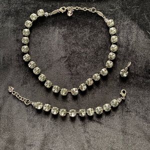 Beautiful Swarovski crystal necklace/bracelet!